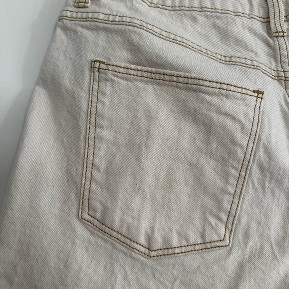 Universal Thread Shorts Womens Size 10/30R Cream Vintage Midi High Rise Stretch. - Picture 14 of 14